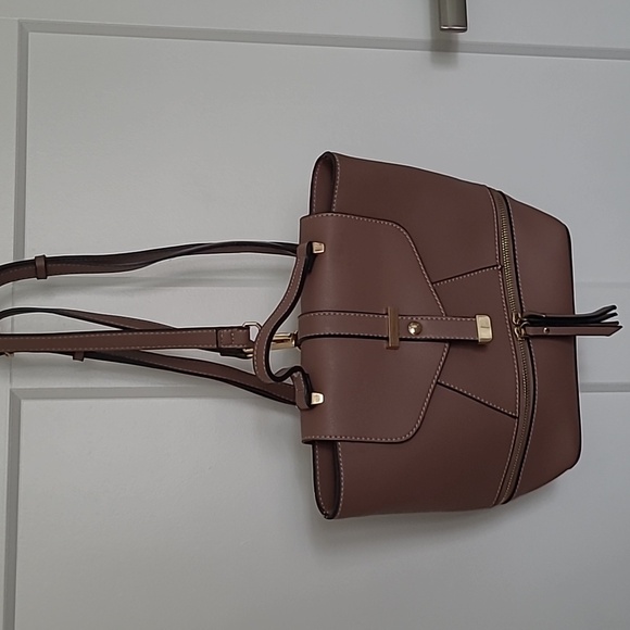 Isabelle Handbags - Isabelle backpack.